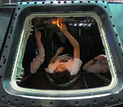 students-rocket-control